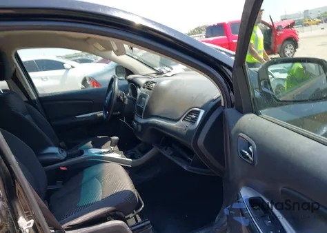 2014 Dodge Journey Sxt z USA, uszkodzony, nr VIN 3C4PDDBG2ET251097